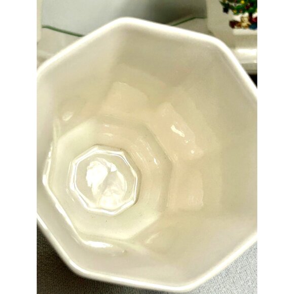 Set of 4 Vintage Nikko Christmastime Porcelain China Cups/Saucers - Picture 8 of 10